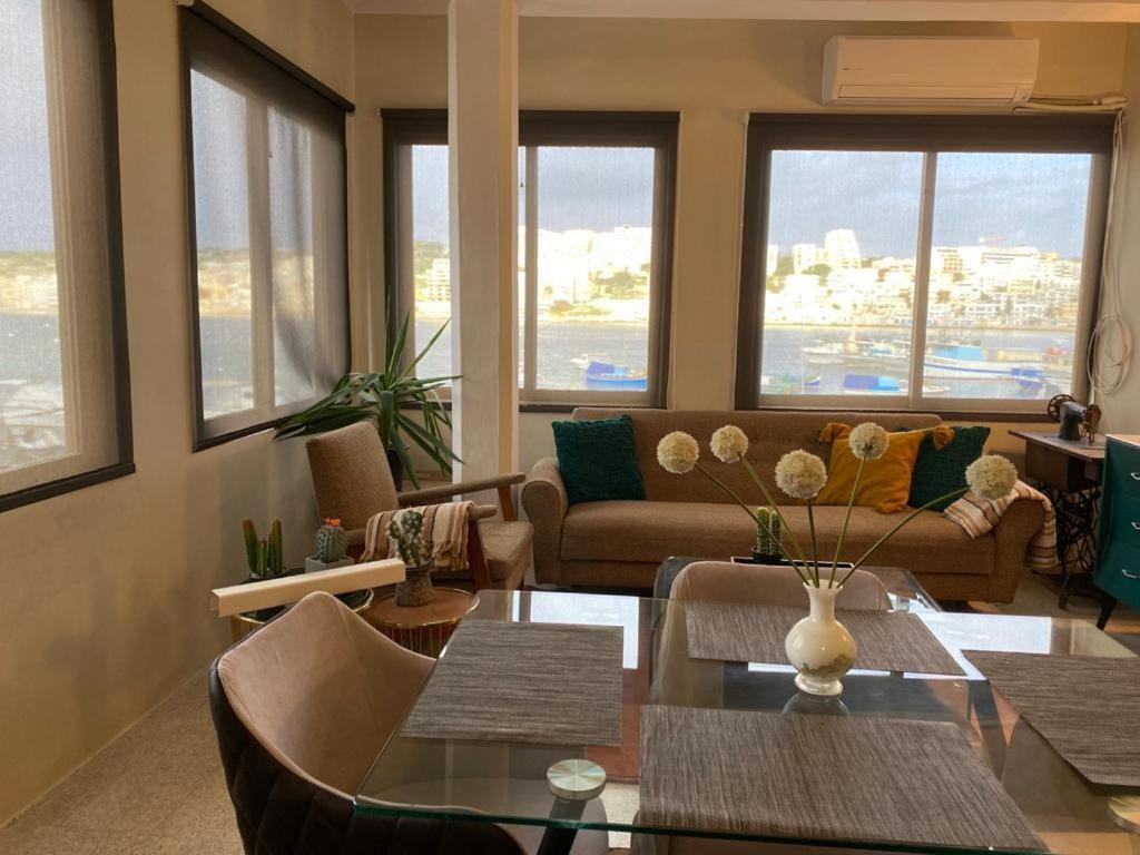 A Sea View Maisonette Right On The Waters Edge. Apartment St. Paul's Bay Exterior photo